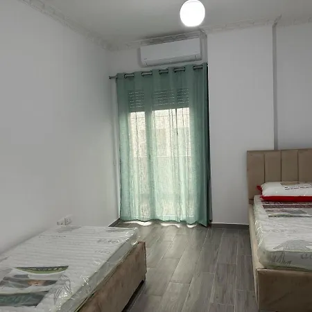 Apartment Me Qera, Ditore Tirana